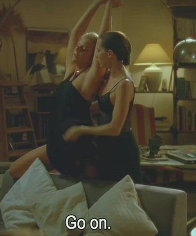 Nadia Chibani &Amp; Lise Bellynck In 'À L'aventure' : video clip