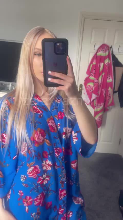 Jumping out of my robe and revealing my jiggly breasts 😛 : video clip
