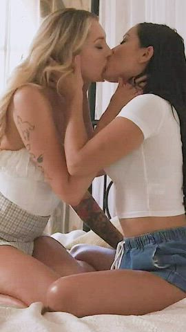 Alina Lopez & Charolette Sins : video clip