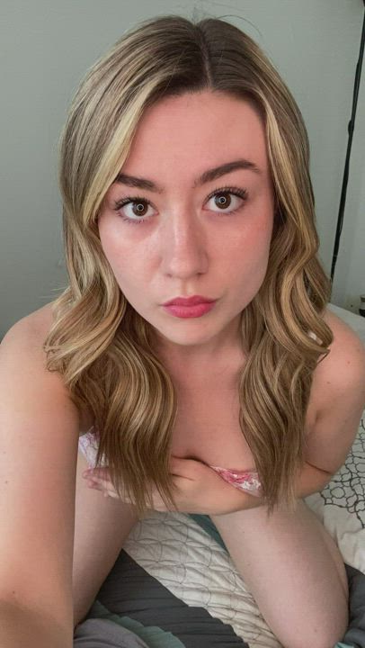 Can I be your pale-skinned princess? : video clip