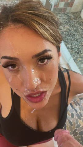 Good cumsluts like to show off after 😏 : video clip
