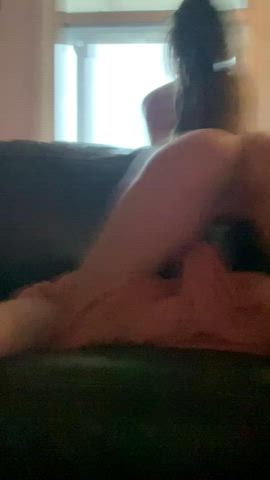 Split a petit girl practically in half… : video clip
