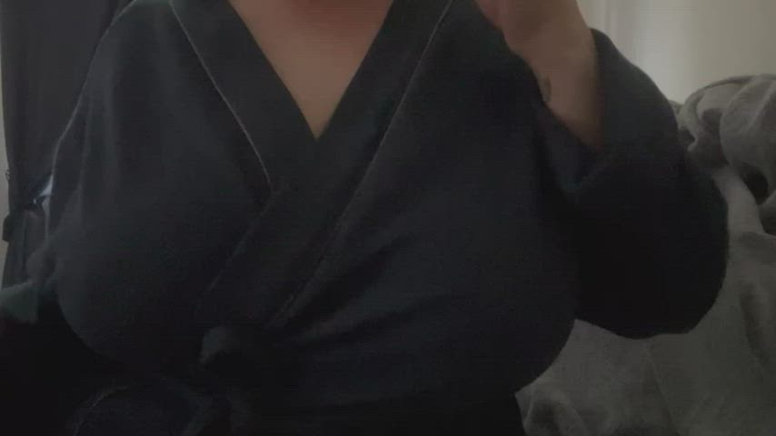 Fuck me to see my huge boobs bouncing : video clip