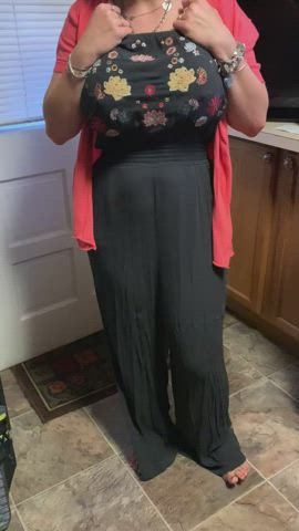 Perfect Big Milf Tits : video clip