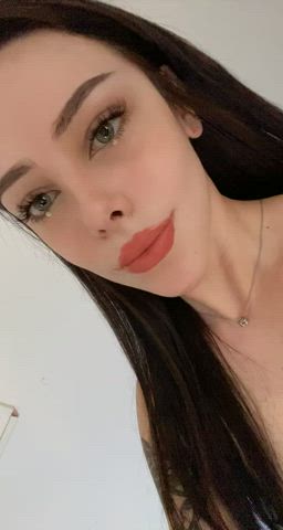 Showing tits and my blue eyes : video clip