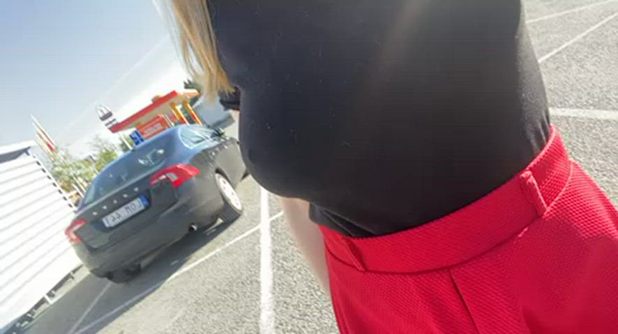 I love making older men hard in public : video clip