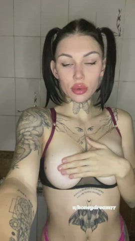 daddy will be proud of my naked body : video clip