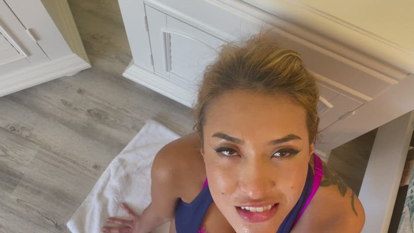 Damn, I got my face covered with a huge load!!! : video clip