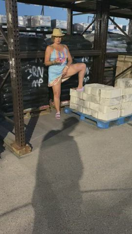 Home improvement desires [GIF][0:31] : video clip