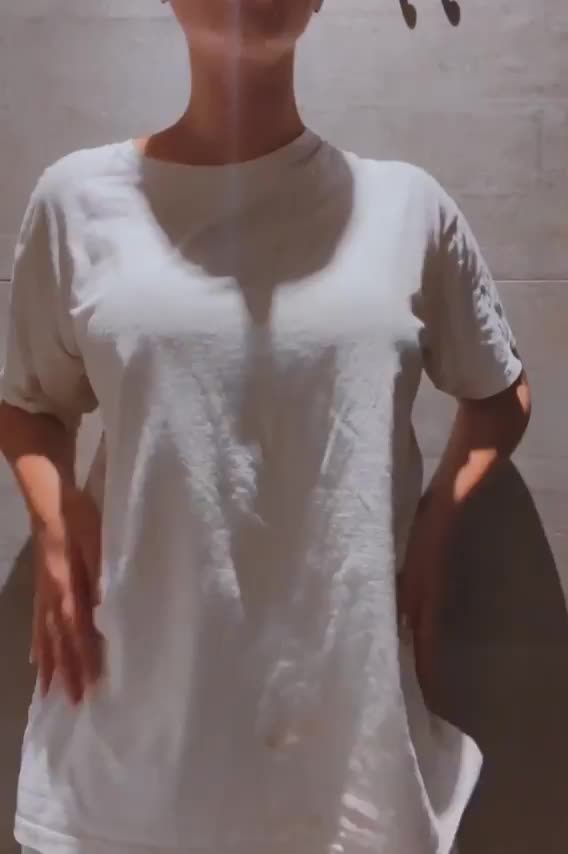 Flashing in the gym today.. Hope someone walks in next time. : video clip