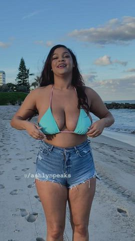 I am All Smiles [OC] : video clip