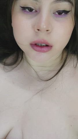 Hello daddy, do u like big girls ? : video clip