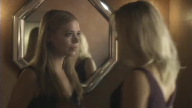 Billie Piper threesome. Love watching her ride. : video clip
