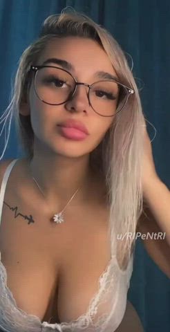 I want to try everything with you : video clip