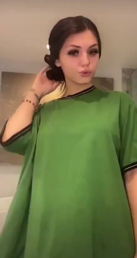First post in this sub, how we doin?🥲 : video clip