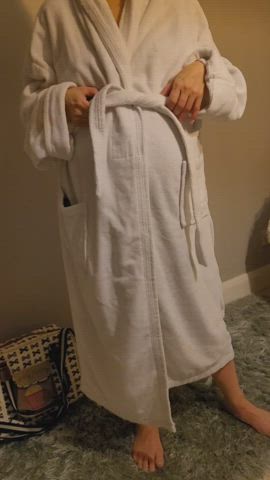 Pregnant Girls can strip too [f] : video clip