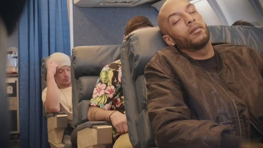 I tried the same on my last flight, but it went wrong : video clip
