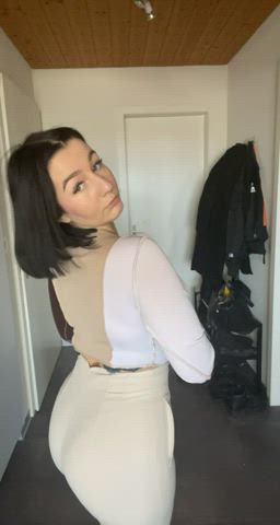 I’m always so excited to show off my sexy body : video clip