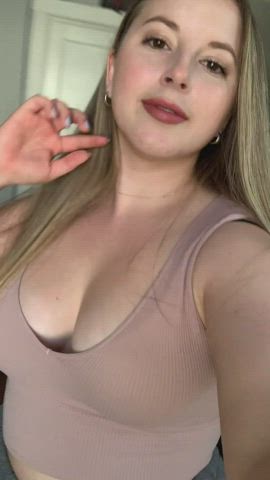 no filter, no makeup, just a 21 y/o thicc girl : video clip