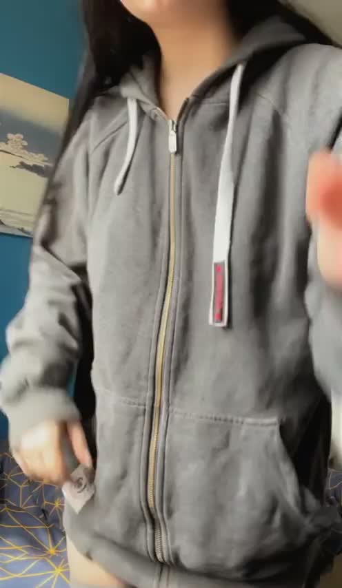 I have something super tasty here… look! : video clip