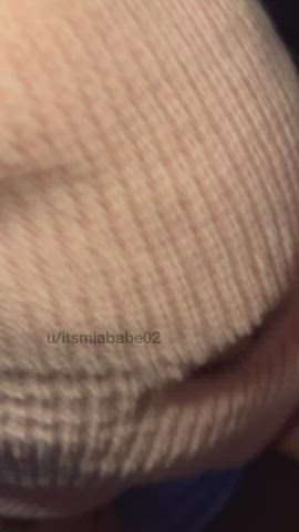 Would you cum on my tight tummy or my tits? : video clip