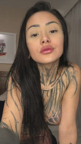 Flat as fuck 🙈 : video clip