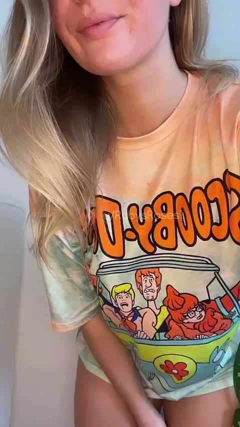 I love the feeling of heavy boobs bouncing 😍 : video clip