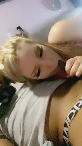 I literally get stuck in a daydream like trance whenever I get to do my fav thing in the world... (sucking dick) lol : video clip