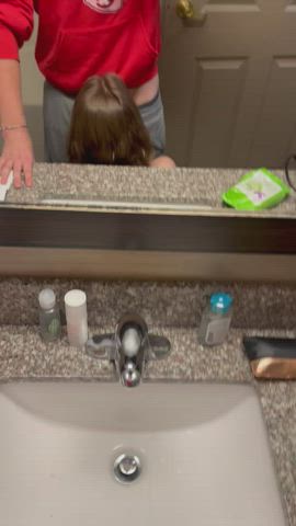 Nothing like a good pre shower suck : video clip