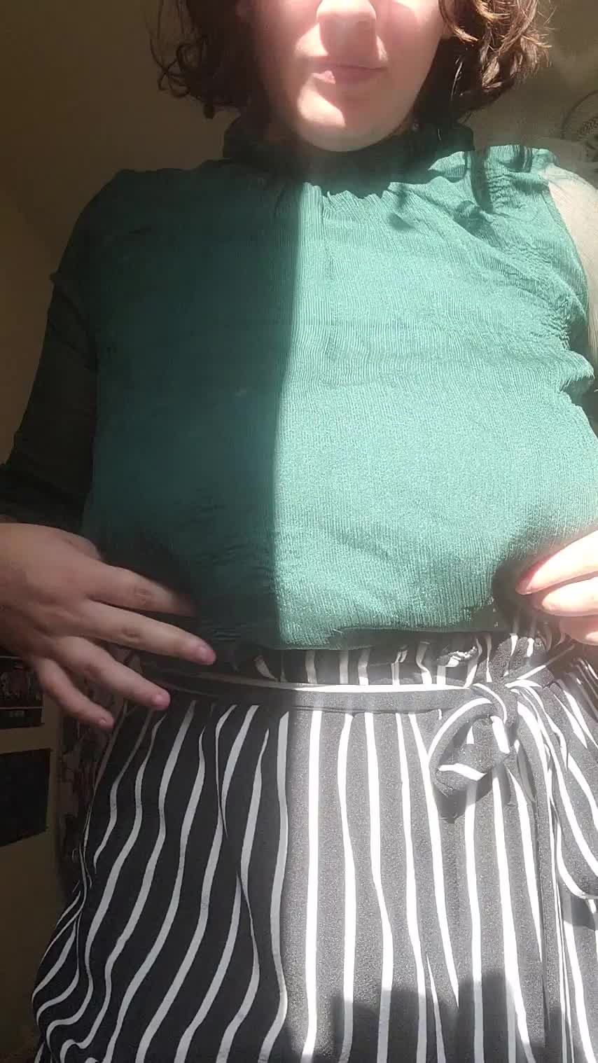 They said that I should be "classy but comfortable" when working remotely... it's not my fault that I'm most comfortable topless... [reveal] : video clip