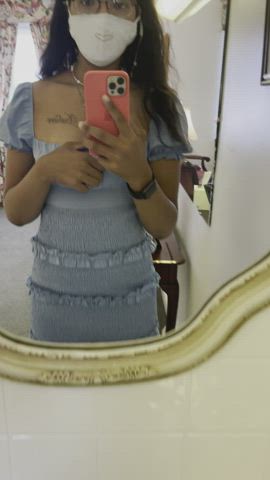 Was at a viewing. Really liked this mirror. Played it off as a little selfie before mortician saw🙃 [Gif] : video clip