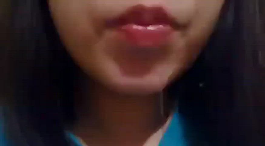 Would you kiss her?😏💦 : video clip