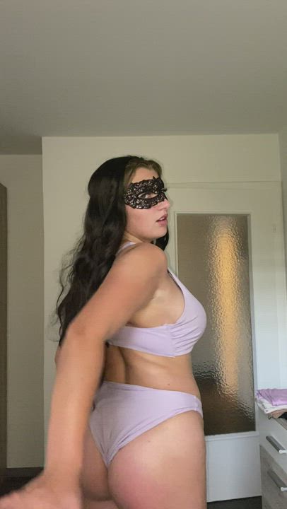 I'm sure you didn't expect that 💋 : video clip