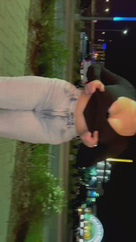 Public Flashing outside the club👀 : video clip