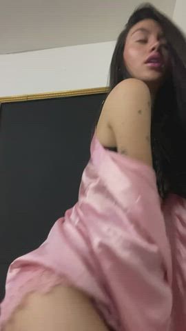 I present to you, my humble booty : video clip