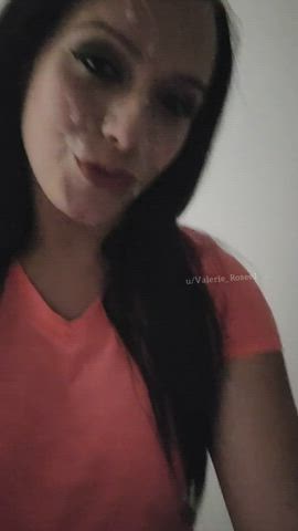 I like showing everyone I'm a cumslut 😋 : video clip