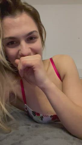 My tight pussy is ready for your giant cock😫 : video clip
