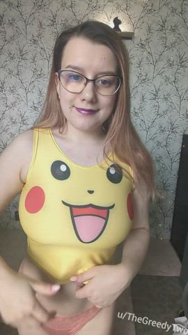 Pikachu knows what's bouncin : video clip
