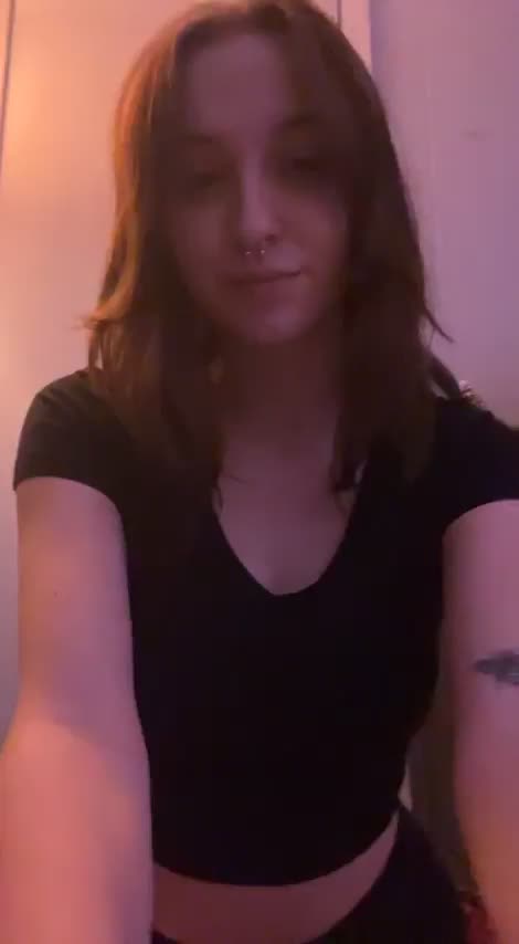 i think my pale tits are my best feature :) : video clip