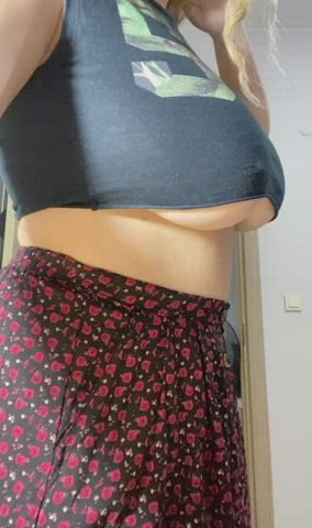 Different angles with my big tits! : video clip