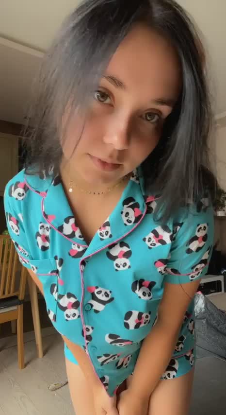Let me bounce them in front of you! : video clip