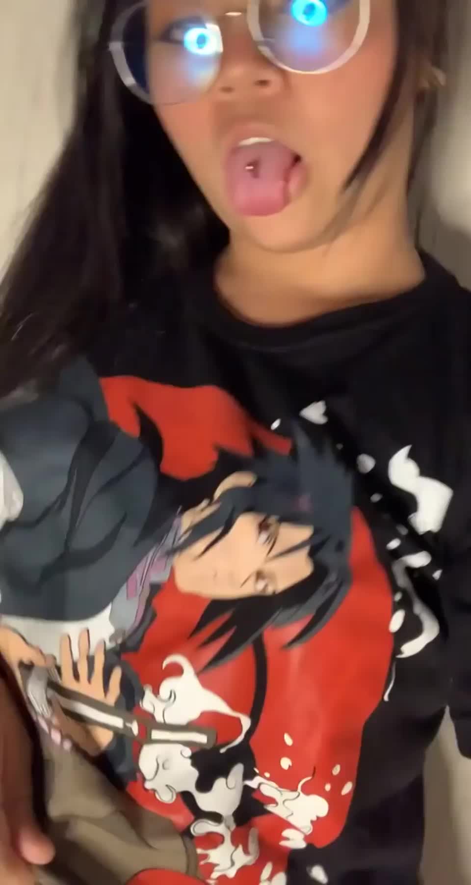 Would you watch anime with me before going to bed together? : video clip
