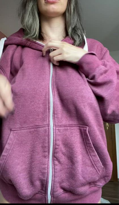 I’ve heard my tits are pretty amazing : video clip