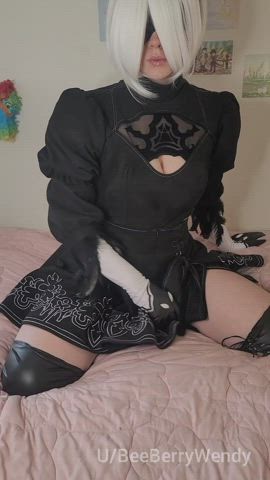 2B rubbing herself on a unicorn dildo (BeeBerryWendy) [Nier: Automata] : video clip