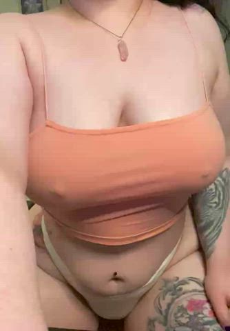 Some British boobs : video clip
