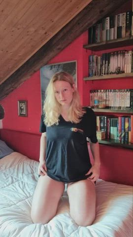 My search for the best lingerie set goes on : video clip
