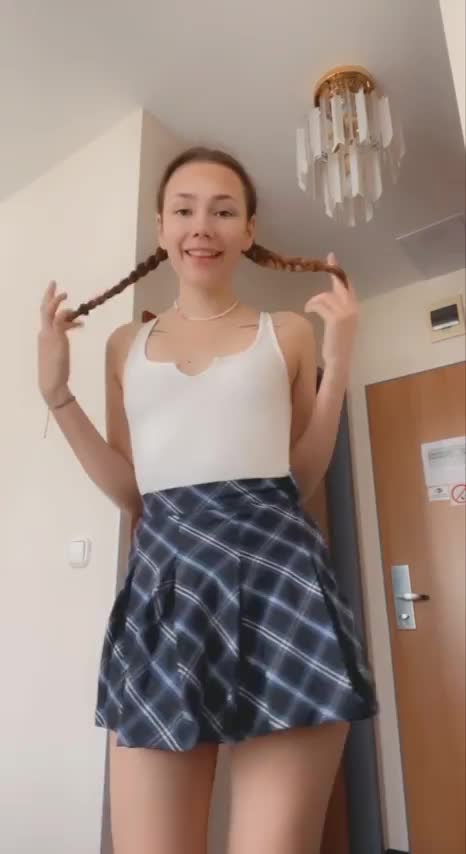 I love showing off my body like this : video clip