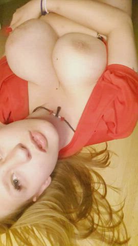 Imagine what it feels like to feel those big boobs under you as they bounce and rub against you. : video clip