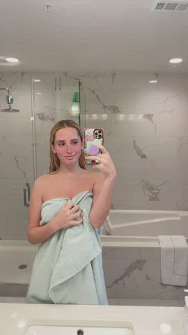 My nipples are that hard, they could cut my shirt : video clip