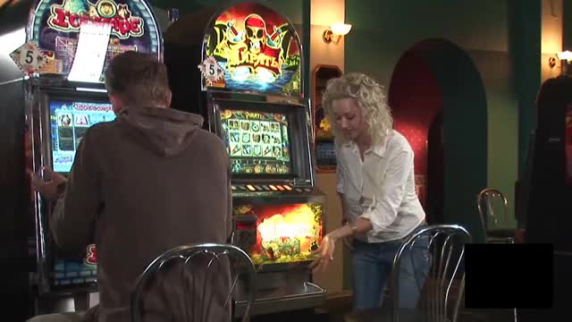 Everybody wins : video clip